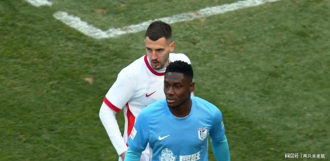 乐鱼app-荷甲冲刺阶段再迎强敌,多伦多猛龙回应争议,主帅态度——质疑声仍在,年轻球员得到机会的简单介绍